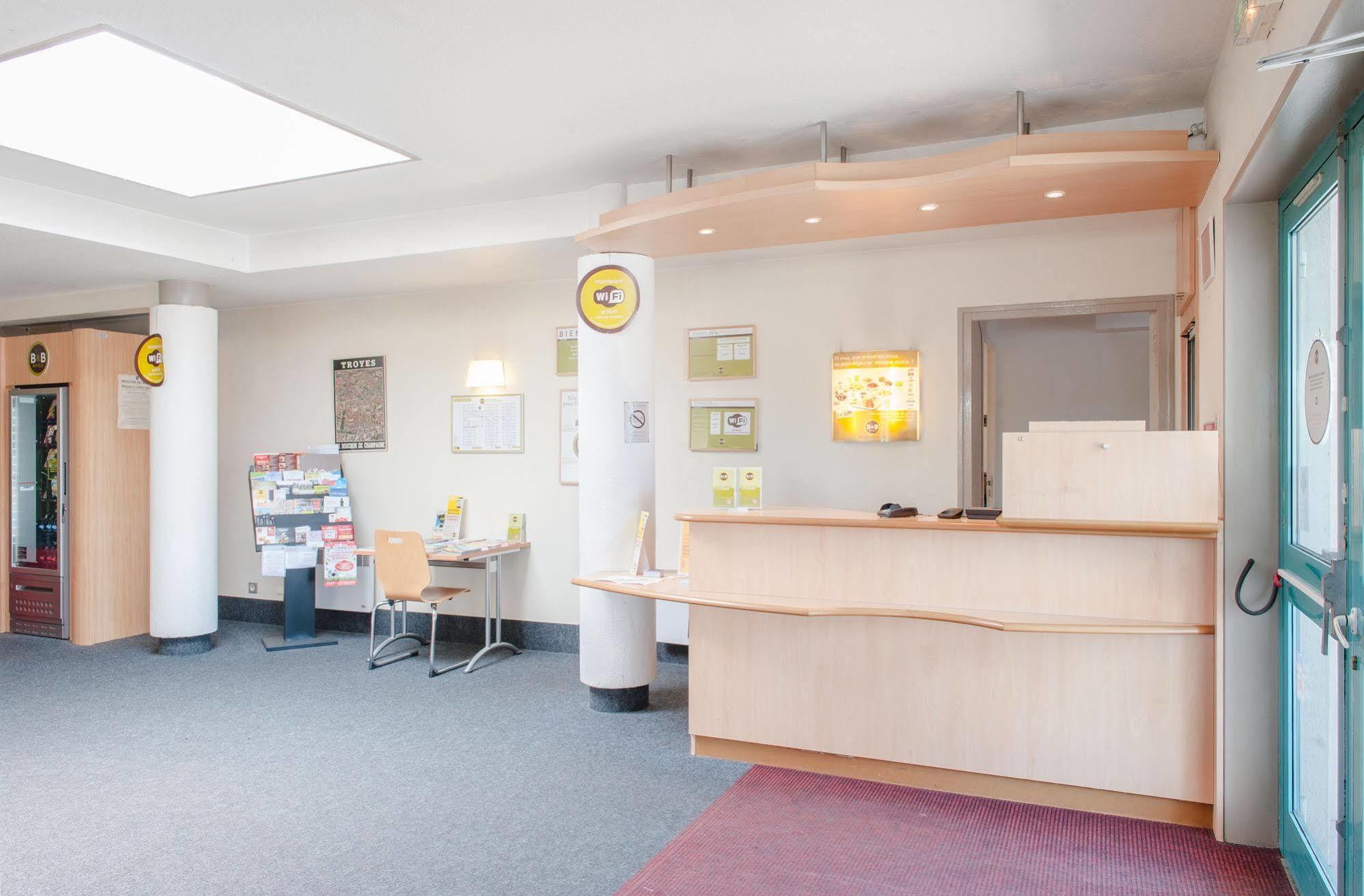 B&B Hotel Troyes Saint-Parres-Aux-Tertres Екстериор снимка